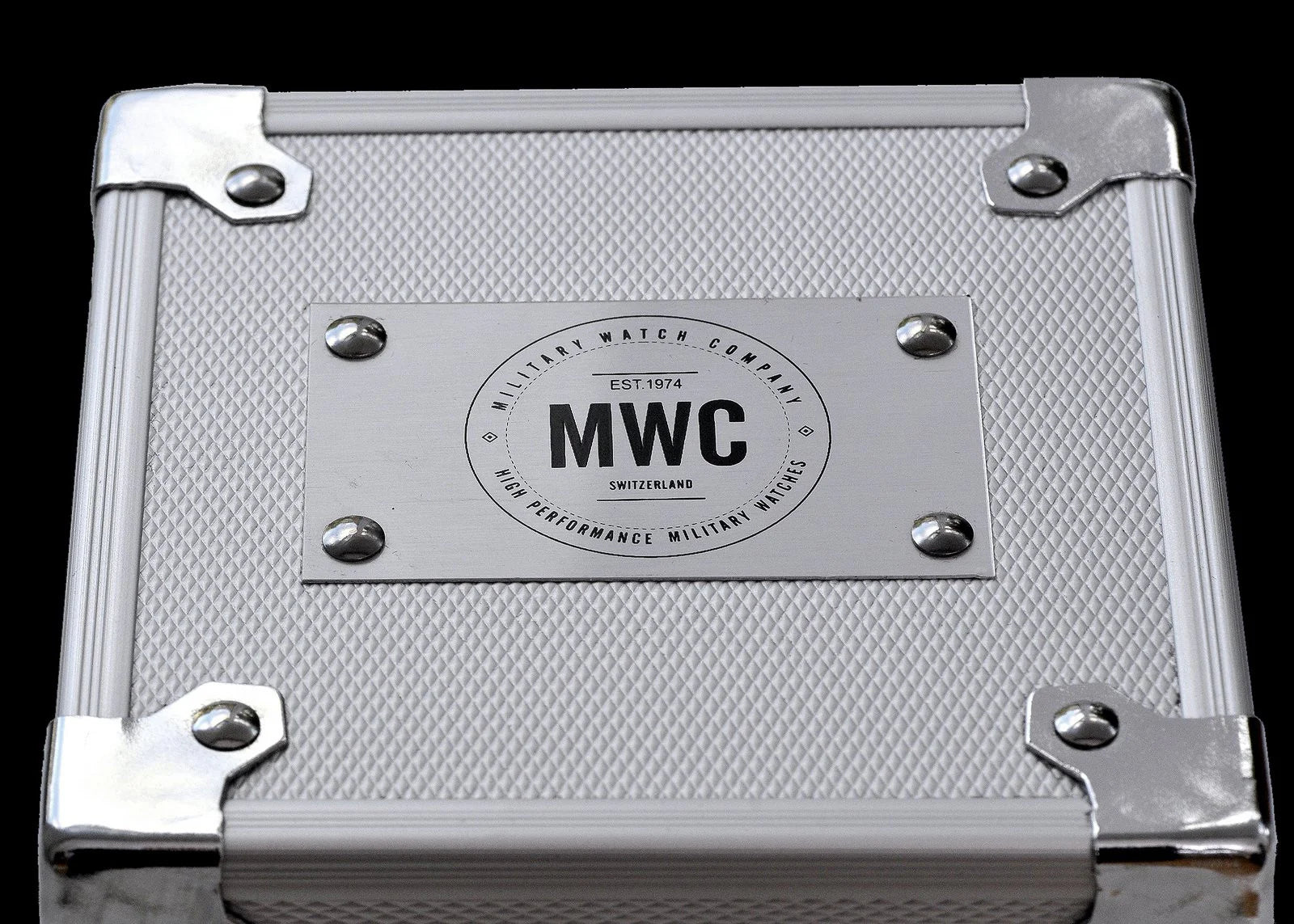 MWC Professional Military Diver 300m – Swiss Sellita SW200 Automatic with Sapphire Crystal, Ceramic Bezel & NATO Webbing Strap